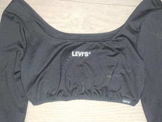 Top Levi's negro nuevo talla XS