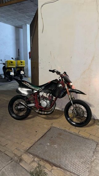 Rieju RR Supermotard Negra y Roja