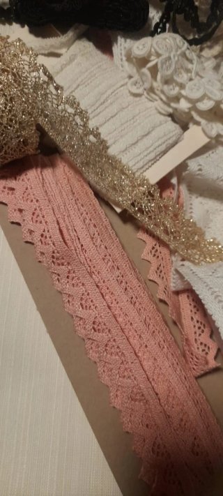 Pizzi rosa e bianchi