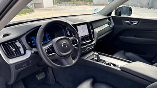 VOLVO XC60 2.0 B4 D PLUS DARK AUTO 5P
