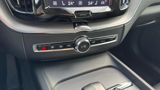 VOLVO XC60 2.0 B4 D PLUS DARK AUTO 5P