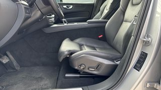 VOLVO XC60 2.0 B4 D PLUS DARK AUTO 5P