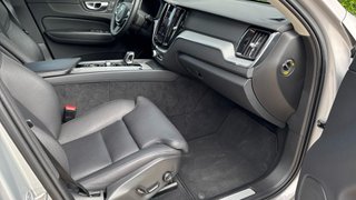 VOLVO XC60 2.0 B4 D PLUS DARK AUTO 5P