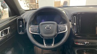 VOLVO XC40 2.0 B3 MHEV PLUS DARK DCT 5P