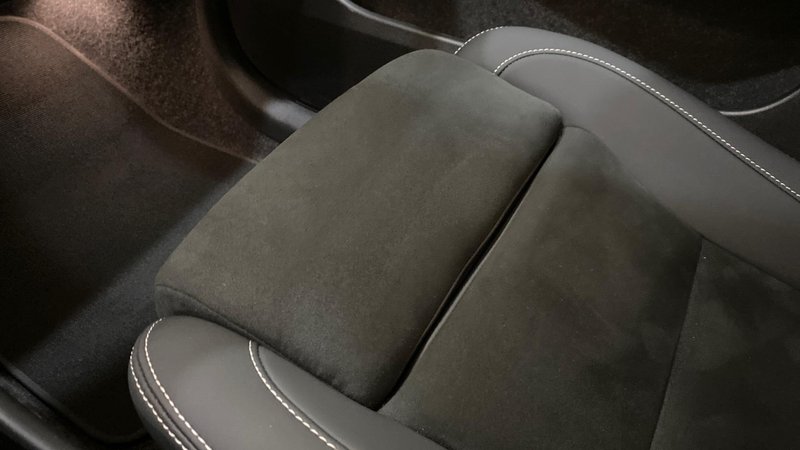 Volvo XC40 2026, foto 17