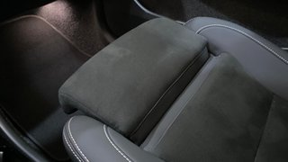 VOLVO XC40 2.0 B3 MHEV PLUS DARK DCT 5P