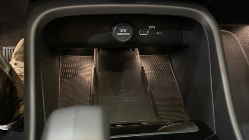 Volvo XC40 2026, foto 20
