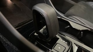 VOLVO XC40 2.0 B3 MHEV PLUS DARK DCT 5P