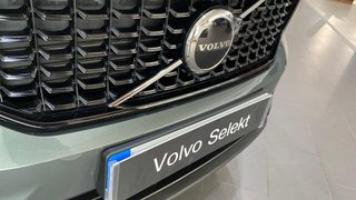 VOLVO XC40 2.0 B3 MHEV PLUS DARK DCT 5P