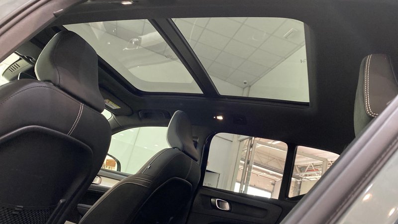 Volvo XC40 2026, foto 36