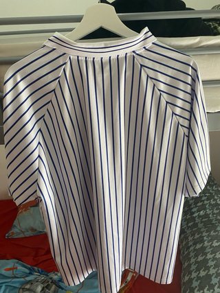 Camiseta Vicinity Rayas Azules y Blancas