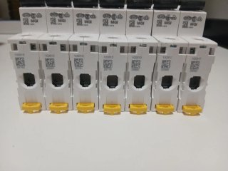 7-Interruptores Termomagnéticos Schneider A9F74116