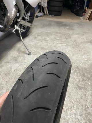 Neumático Moto 120/70 R17 Bridgestone