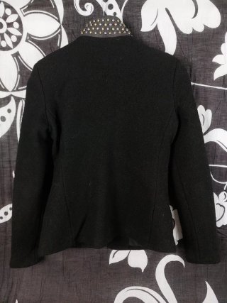 Giacca Zara Nera con Borchie e Colletto Alto