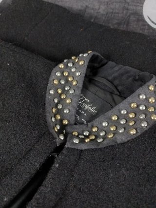 Giacca Zara Nera con Borchie e Colletto Alto