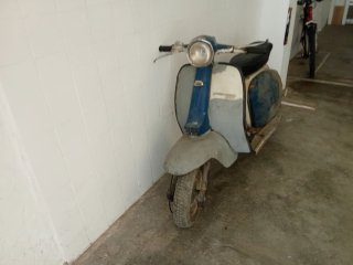 Lambretta Scooter Azul y Gris