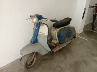 Lambretta Scooter Azul y Gris