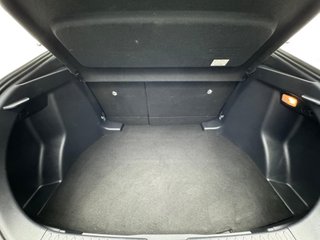 Toyota C-HR 1.8 Advance Hybrid 140