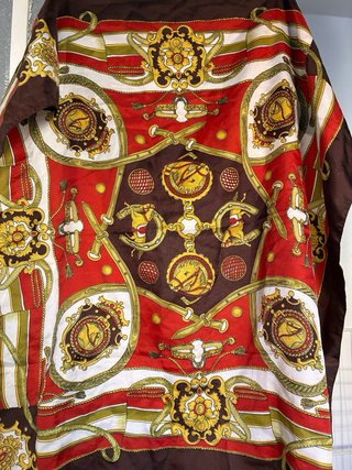 Pañuelo de seda con estampado ecuestre