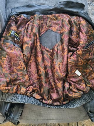 Vintage 80s-90 Black Genuine Leather Bomber Jacket