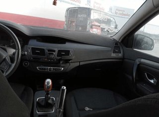 Faro antiniebla delantero renault laguna 22229632