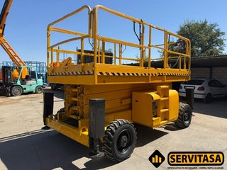 PLATAFORMA DE TIJERA DIESEL 15 METROS