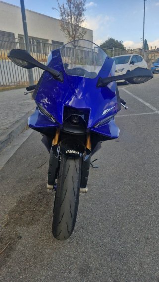 Yamaha R9 2025