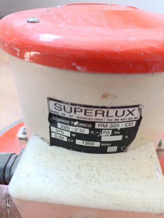 Pulidora industrial Superlux con material