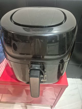 Freidora de Aire 8 litros y 1800 w. Russell Hobbs