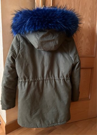Abrigo K-Nell verde con capucha azul. Talla T 2 (