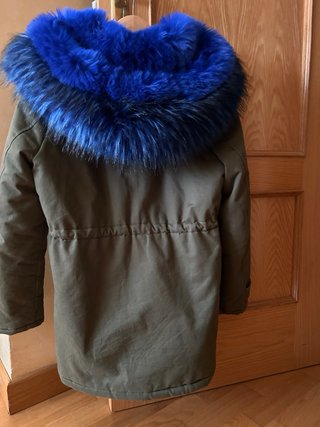 Abrigo K-Nell verde con capucha azul. Talla T 2 (