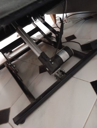 Sillón levanta personas gris