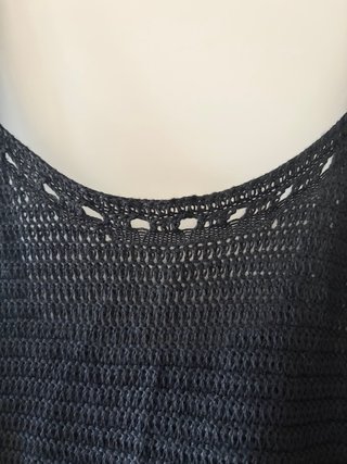 Vestito nero lungo all'uncinetto