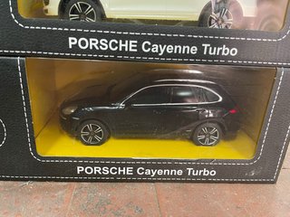 Porsche Cayenne Turbo nera Auto telecomandata