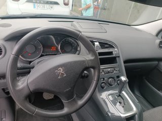 Peugeot 5008 2016