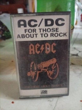 Casete AC/DC - For Those About to Rock