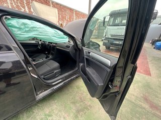 Volkswagen Golf 2019 *CON GOLPE*