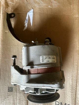 Alternador Iskra John Deere 3135