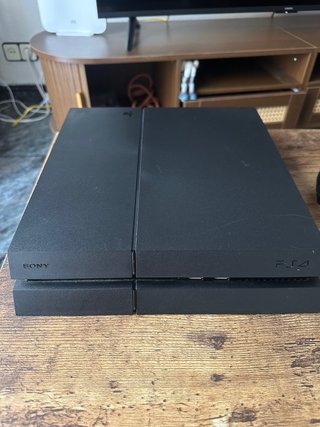 PS4 1TB + 4 Juegos + 1 Mando Negro