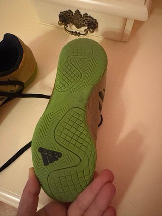 Zapatillas Adidas Predator niño T30 doradas