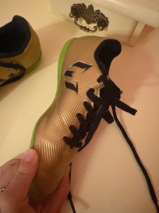 Zapatillas Adidas Predator niño T30 doradas