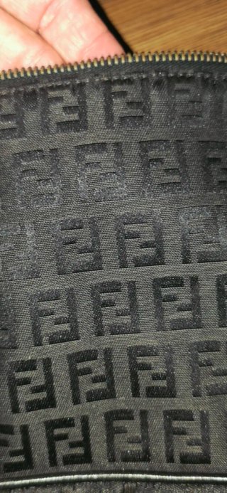 Borsetta Fendi spalla monogram nera