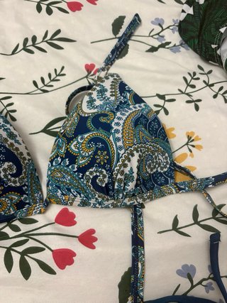 Bikini estampado paisley azul y verde