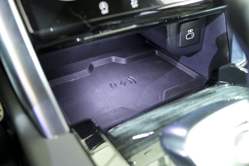 Land Rover Discovery Sport 2022, foto 40