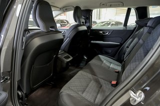 Volvo V60 2.0 B4 (D) AWD Cross Country Core Auto