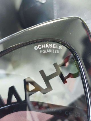 Gafas Chanel 5422-B polarizadas logo