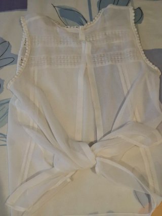 Blusa con pedrería