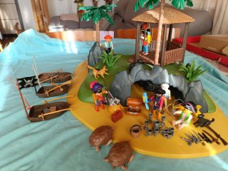 Isla Pirata Playmobil Grande  Accesorios. SIN CAJA
