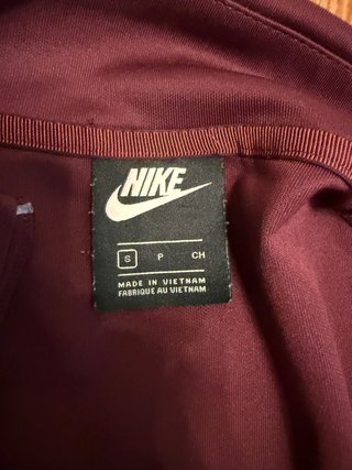 Sudadera Nike bicolor morado y rojo