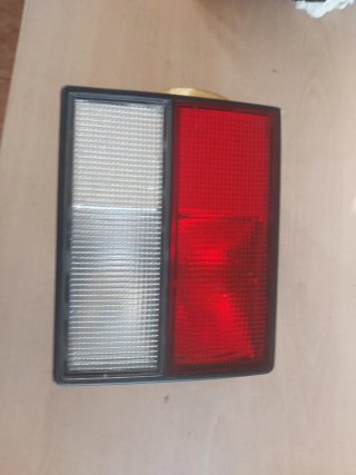 Piloto trasero izquierdo Renault 21